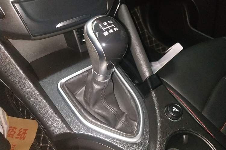 Used Dongfeng Aeolus AX7 2016 1.4T Manual Zhuyue Model Gear Lever