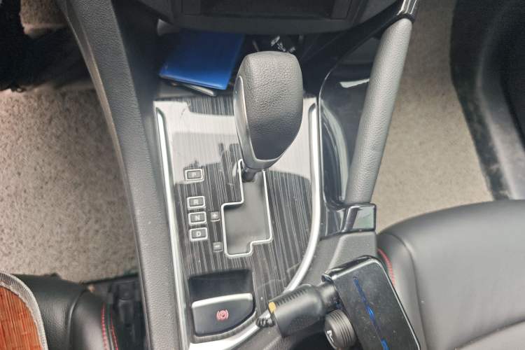 Used Dongfeng Aeolus AX7 2016 2.0L Automatic Zhiyi Trim Gear Lever