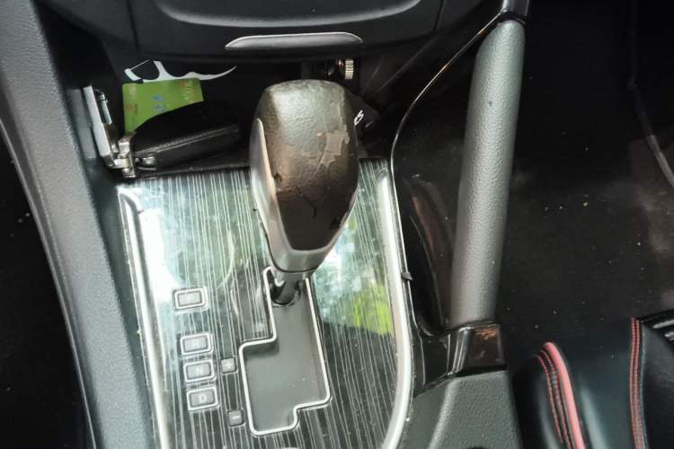 Used Dongfeng Aeolus AX7 2016 2.0L Automatic Zhiyi Trim Gear Lever