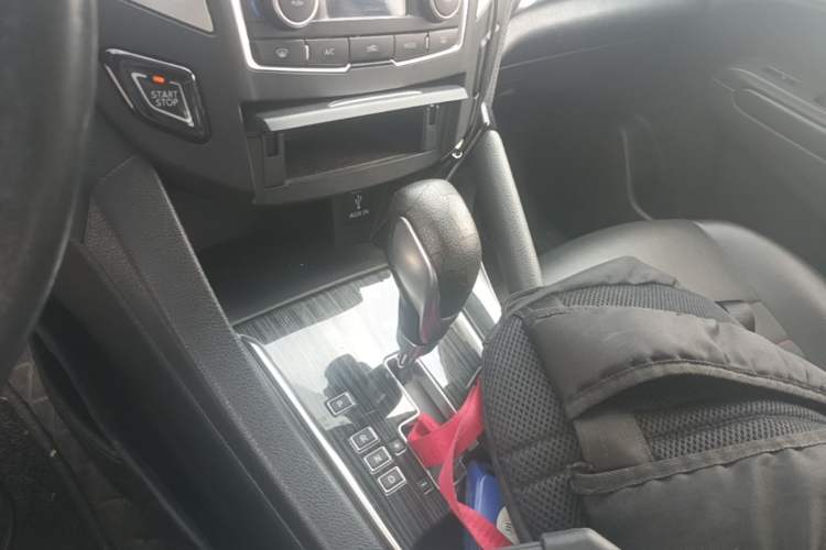 Used Dongfeng Aeolus AX7 2016 2.0L Automatic Zhiyi Trim Gear Lever