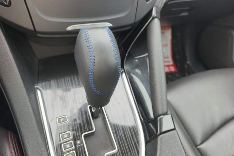Used Dongfeng Aeolus AX7 2016 2.0L Automatic Zhiyi Trim Gear Lever