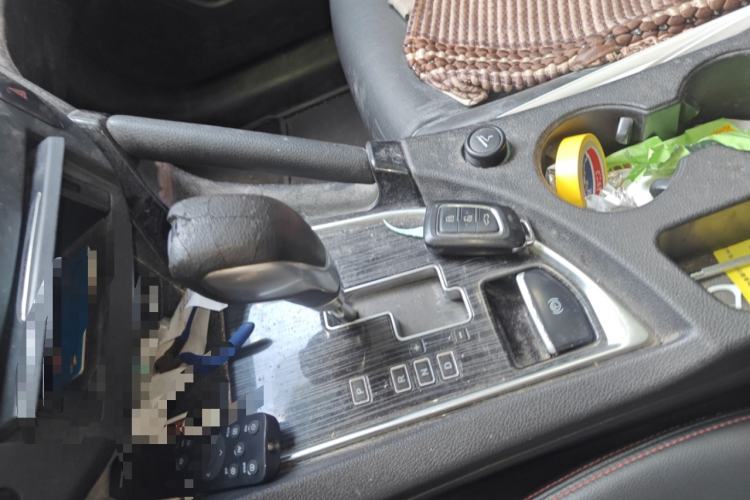 Used Dongfeng Aeolus AX7 2016 2.0L Automatic Zhiyi Trim Gear Lever