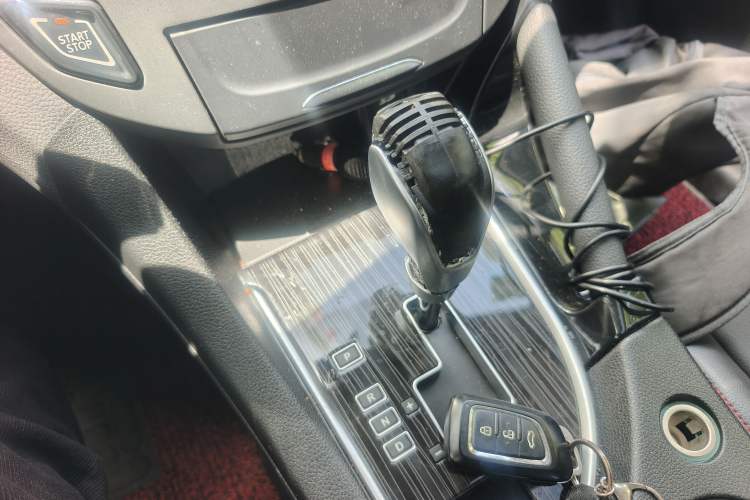 Used Dongfeng Aeolus AX7 2016 2.0L Automatic Zhiyi Trim Gear Lever
