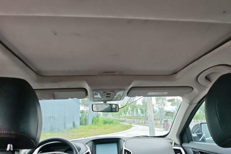 Used Dongfeng Aeolus AX7 2016 1.4T Manual Zhuyue Model Headliner