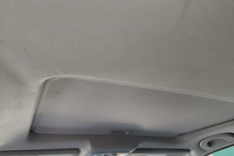 Used Dongfeng Aeolus AX7 2016 2.0L Automatic Zhiyi Trim Headliner