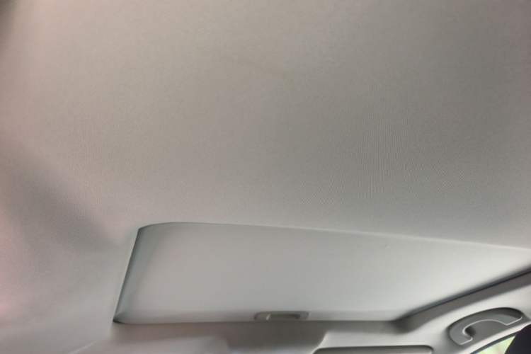 Used Dongfeng Aeolus AX7 2016 2.0L Automatic Zhiyi Trim Headliner