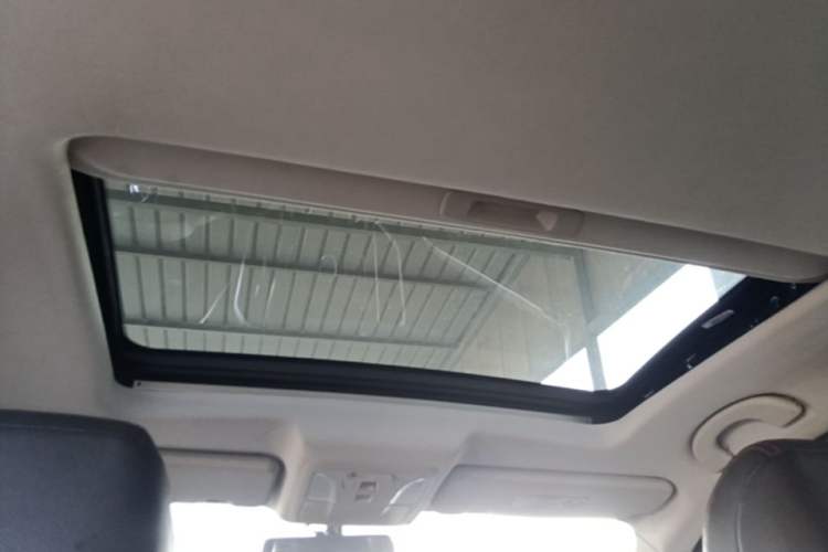 Used Dongfeng Aeolus AX7 2016 1.4T Manual Zhuyue Model Headliner