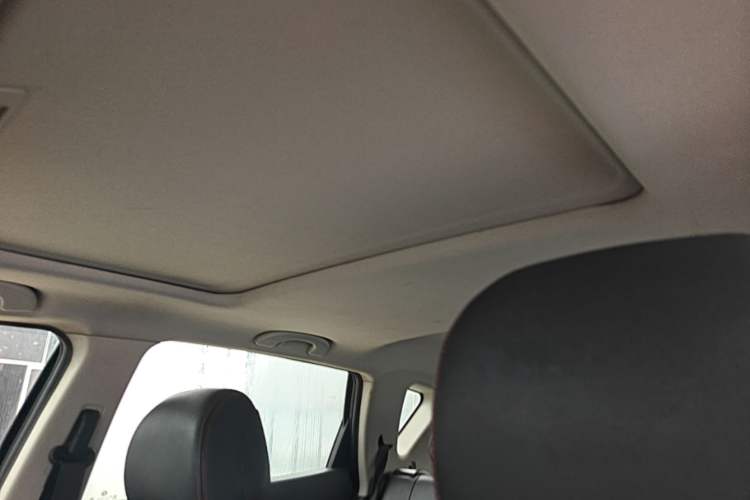 Used Dongfeng Aeolus AX7 2016 2.0L Automatic Zhiyi Trim Headliner