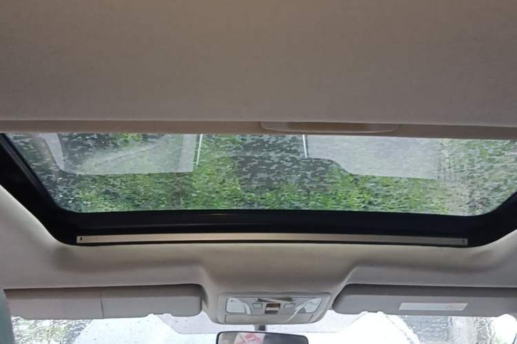 Used Dongfeng Aeolus AX7 2016 2.0L Automatic Zhiyi Trim Headliner