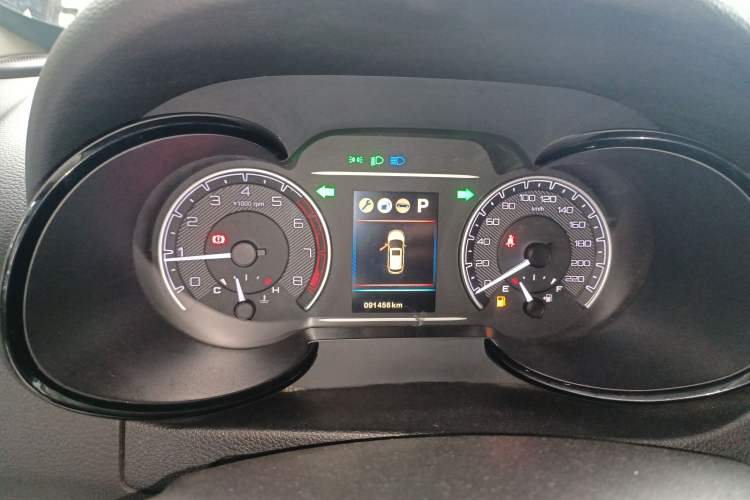 Used Dongfeng Aeolus AX7 2016 2.0L Automatic Zhiyi Trim Instrument Cluster