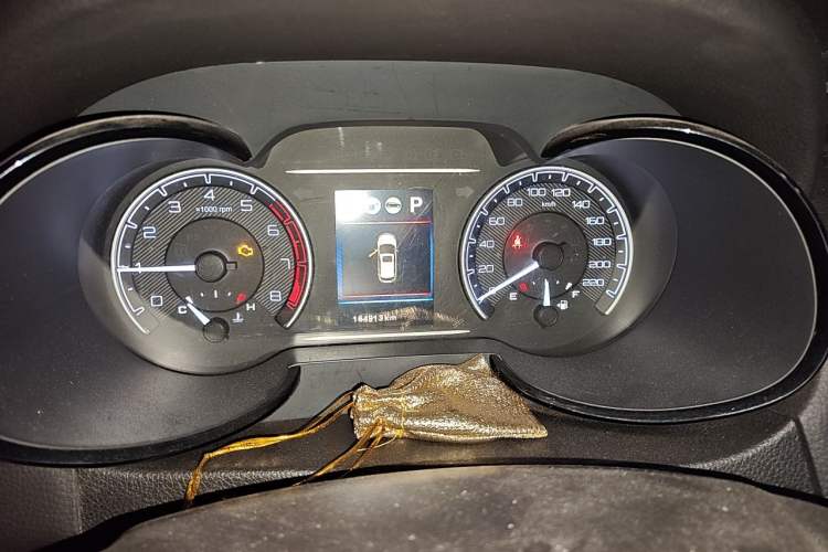 Used Dongfeng Aeolus AX7 2016 2.0L Automatic Zhiyi Trim Instrument Cluster