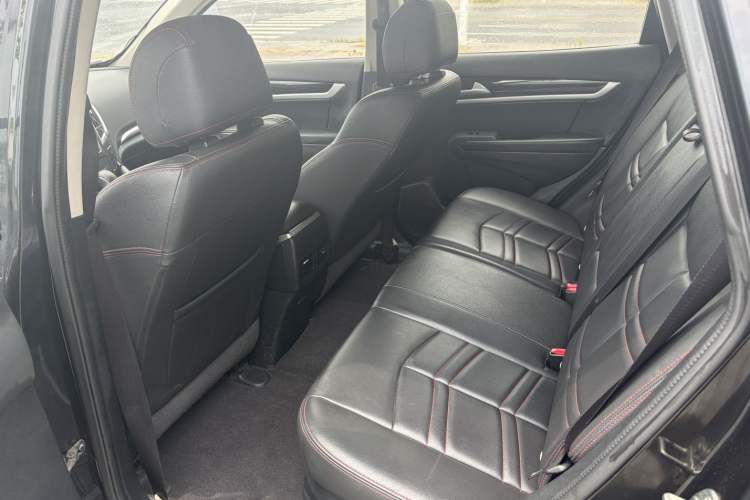 Used Dongfeng Aeolus AX7 2016 2.0L Automatic Zhiyi Trim Interior 4