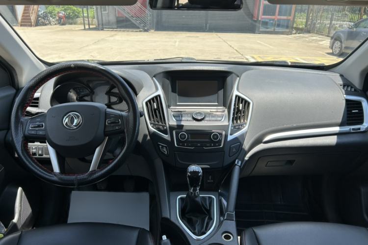 Used Dongfeng Aeolus AX7 2016 1.4T Manual Zhuyue Model Interior 5