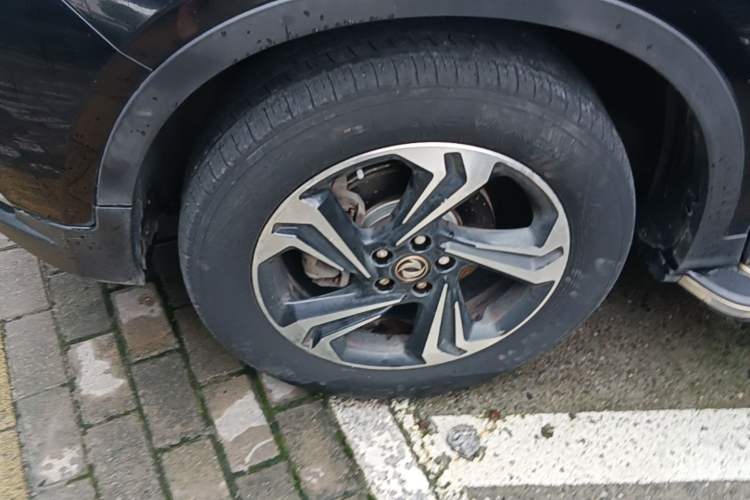 Used Dongfeng Aeolus AX7 2016 2.0L Automatic Zhiyi Trim Left Front Wheel Hub