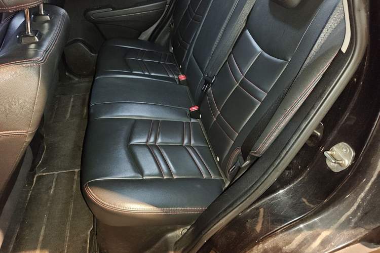 Used Dongfeng Aeolus AX7 2016 2.0L Automatic Zhiyi Trim Left Rear Seat