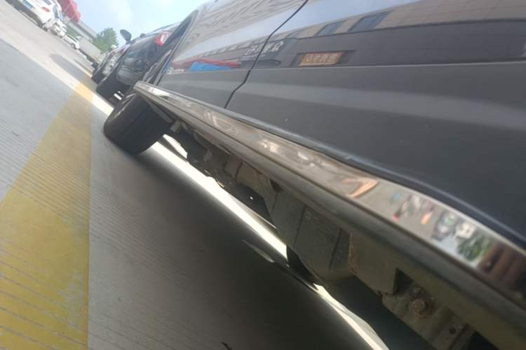 Used Dongfeng Aeolus AX7 2016 2.0L Automatic Zhiyi Trim Left Side Sill