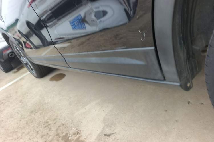 Used Dongfeng Aeolus AX7 2016 2.0L Automatic Zhiyi Trim Left Side Sill
