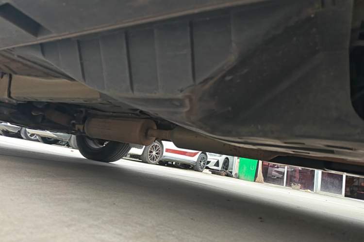 Used Dongfeng Aeolus AX7 2016 2.0L Automatic Zhiyi Trim Left Side Sill