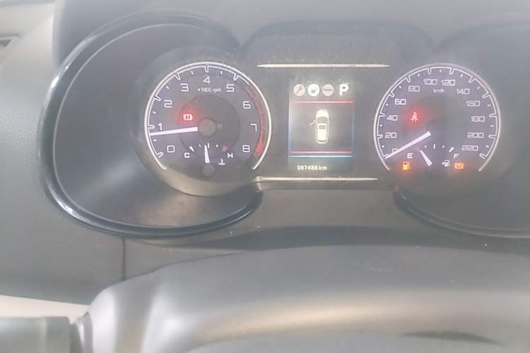 Used Dongfeng Aeolus AX7 2016 2.0L Automatic Zhiyi Trim Odometer Close Up