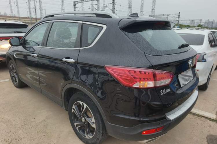 Used Dongfeng Aeolus AX7 2016 2.0L Automatic Zhiyi Trim Rear Left 45 Deg