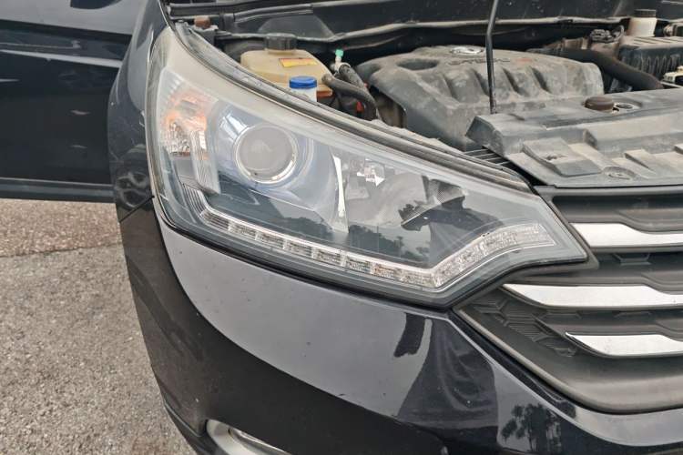 Used Dongfeng Aeolus AX7 2016 1.4T Manual Zhuyue Model Right Front Headlight