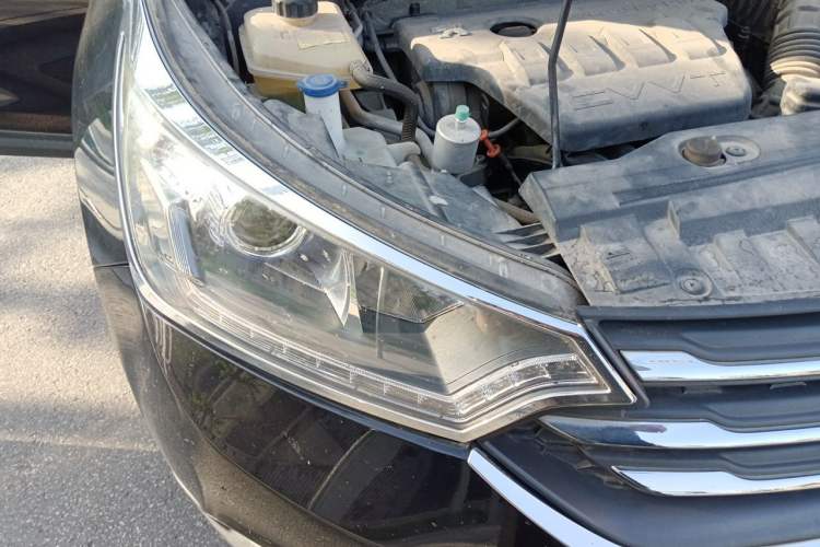 Used Dongfeng Aeolus AX7 2016 2.0L Automatic Zhiyi Trim Right Front Headlight