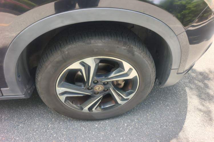 Used Dongfeng Aeolus AX7 2016 2.0L Automatic Zhiyi Trim Right Front Wheel Hub