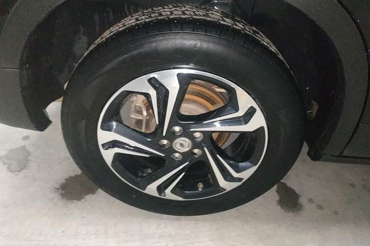 Used Dongfeng Aeolus AX7 2016 1.4T Manual Zhuyue Model Right Rear Wheel Hub