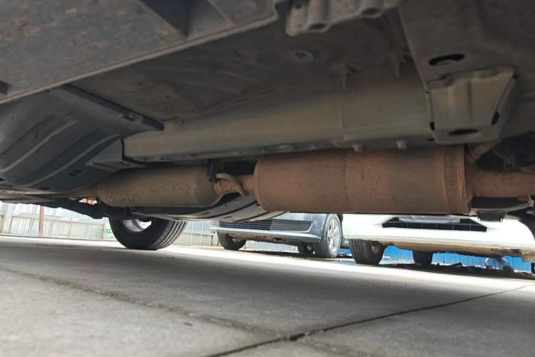 Used Dongfeng Aeolus AX7 2016 2.0L Automatic Zhiyi Trim Right Side Sill