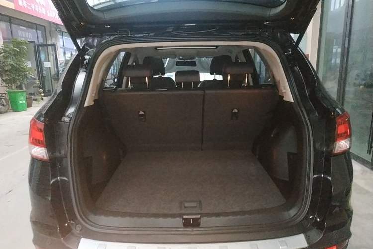 Used Dongfeng Aeolus AX7 2016 1.4T Manual Zhuyue Model Trunk