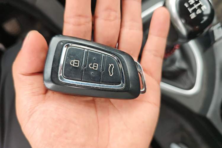Used Dongfeng Aeolus AX7 2016 1.4T Manual Zhuyue Model Vehicle Key