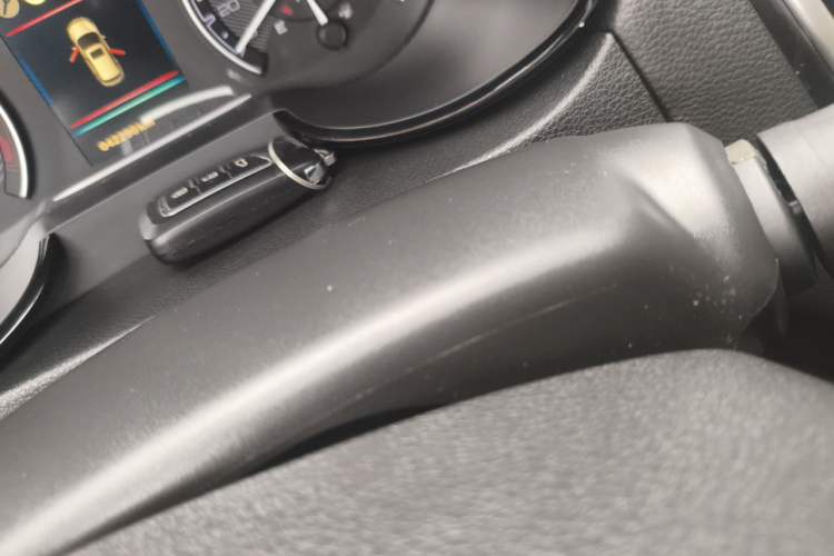 Used Dongfeng Aeolus AX7 2016 2.0L Manual Zhiyi Trim Vehicle Key