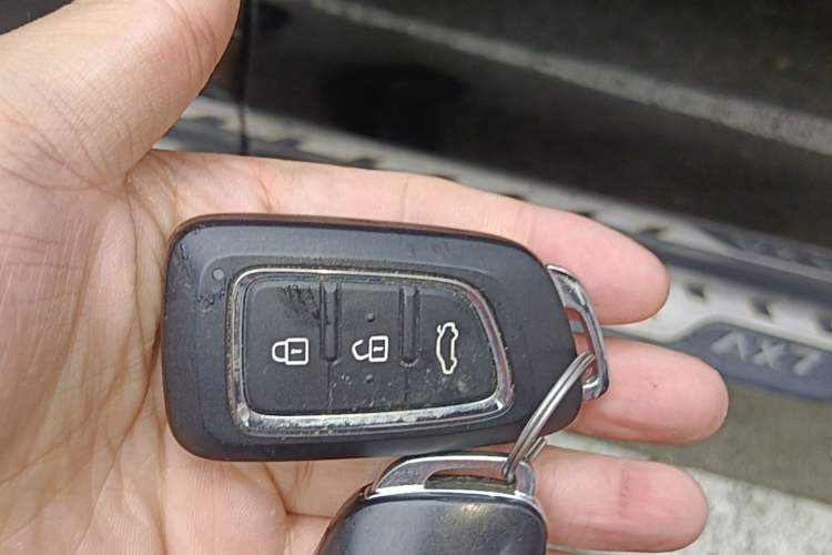Used Dongfeng Aeolus AX7 2016 2.0L Automatic Zhiyi Trim Vehicle Key