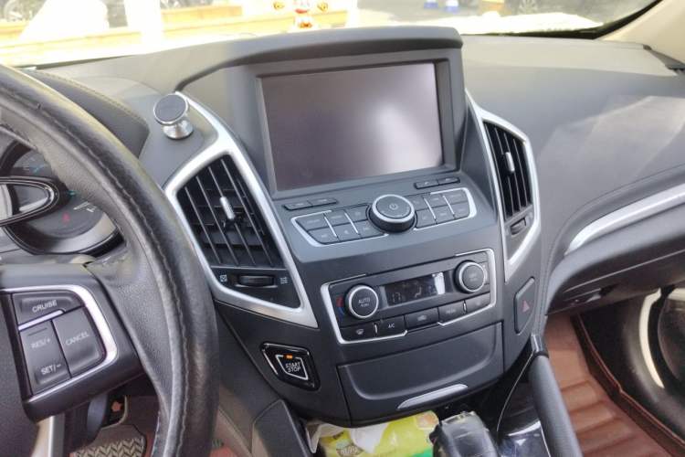 Used Dongfeng Aeolus AX7 2016 2.0L Automatic Zhiyi Trim Audio And AC Panel