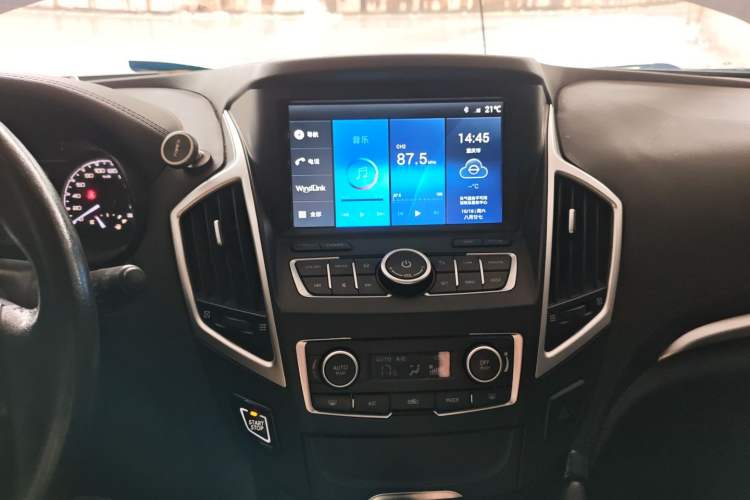 Used Dongfeng Aeolus AX7 2016 2.0L Automatic Zhiyi Trim Audio And AC Panel