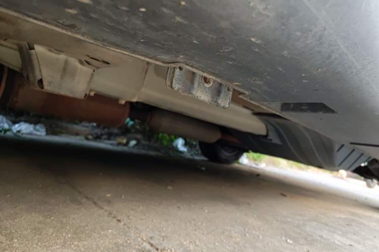 Used Dongfeng Aeolus AX7 2016 2.0L Automatic Zhiyi Trim Chassis Front Left