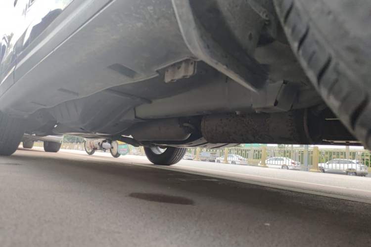 Used Dongfeng Aeolus AX7 2016 2.0L Automatic Zhiyi Trim Chassis Front Right