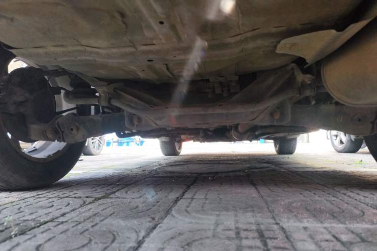 Used Dongfeng Aeolus AX7 2016 2.0L Automatic Zhiyi Trim Chassis Rear