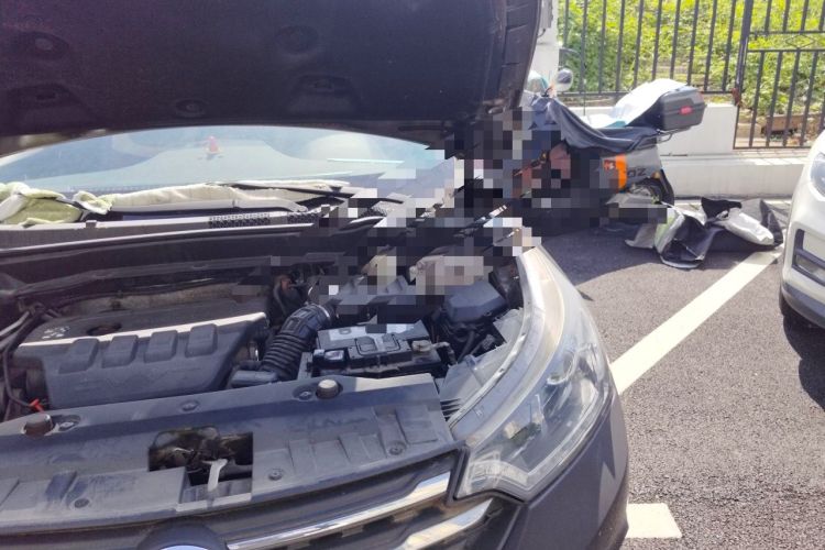 Used Dongfeng Aeolus AX7 2016 2.0L Automatic Zhiyi Trim Engine Bay Left
