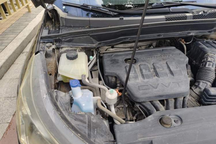 Used Dongfeng Aeolus AX7 2016 2.0L Automatic Zhiyi Trim Engine Bay Right