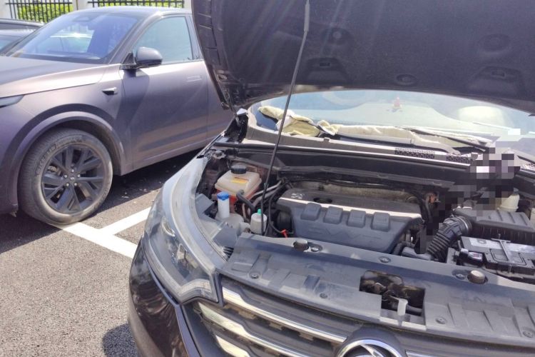 Used Dongfeng Aeolus AX7 2016 2.0L Automatic Zhiyi Trim Engine Bay Right