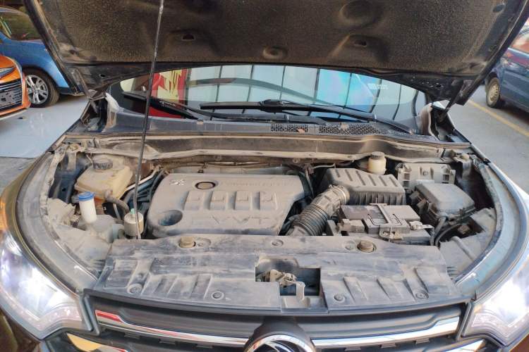 Used Dongfeng Aeolus AX7 2016 2.3L Automatic ZhiZun Version Engine Bay