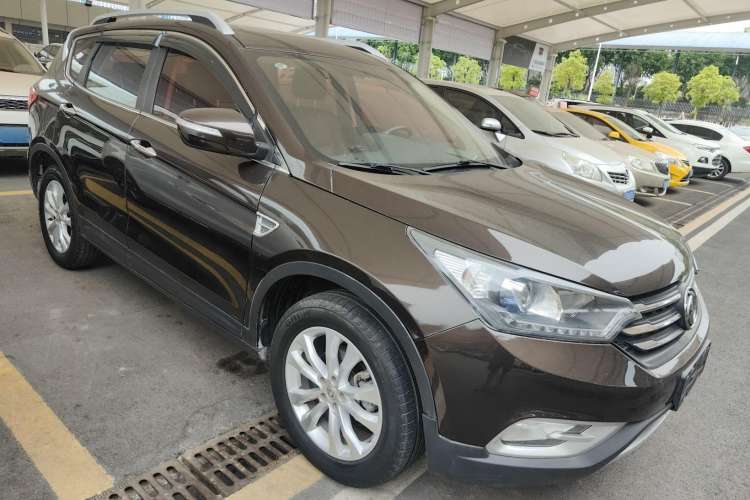 Used Dongfeng Aeolus AX7 2016 2.0L Automatic Zhiyi Trim Front Right 45 Deg