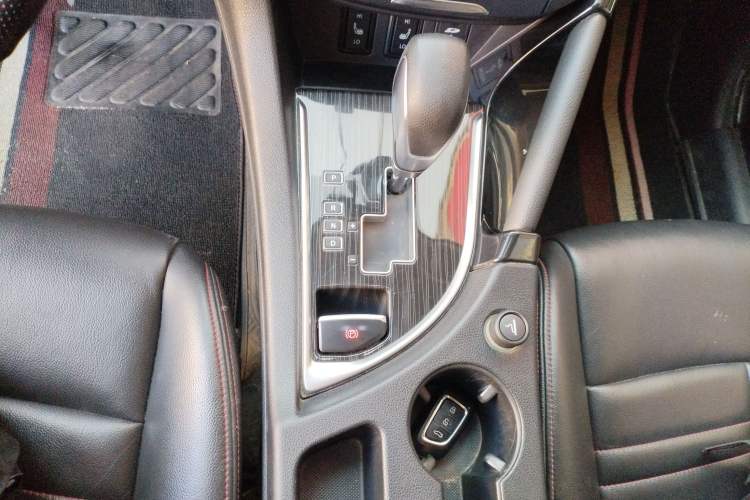 Used Dongfeng Aeolus AX7 2016 2.3L Automatic ZhiZun Version Gear Lever