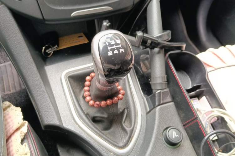 Used Dongfeng Aeolus AX7 2016 2.0L Manual Zhiyi Trim Gear Lever