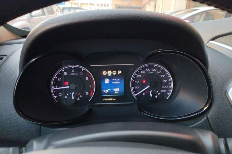 Used Dongfeng Aeolus AX7 2016 2.3L Automatic ZhiZun Version Instrument Cluster