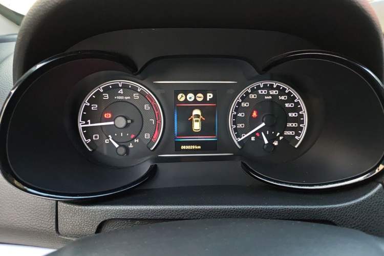 Used Dongfeng Aeolus AX7 2016 2.0L Automatic Zhiyi Trim Instrument Cluster