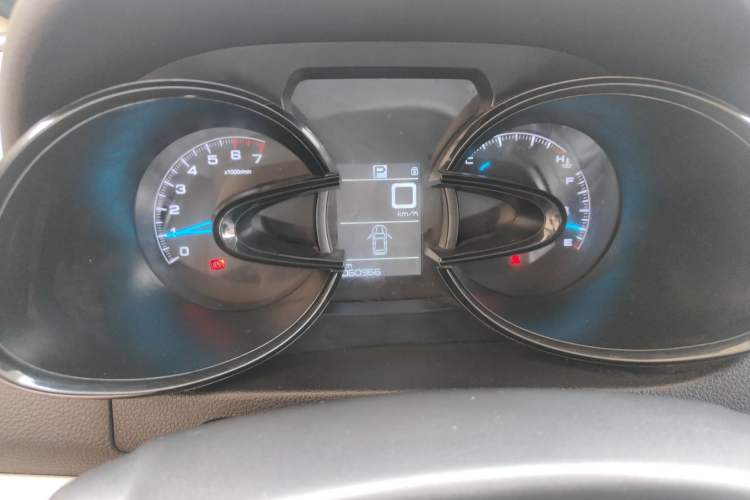 Used Dongfeng Aeolus AX7 2016 2.0L Automatic Zhiyi Trim Instrument Cluster