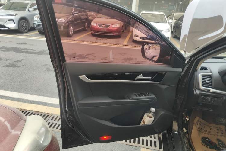 Used Dongfeng Aeolus AX7 2016 2.0L Automatic Zhiyi Trim Left Front Door Interior