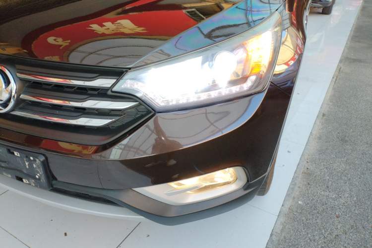 Used Dongfeng Aeolus AX7 2016 2.3L Automatic ZhiZun Version Left Front Headlight
